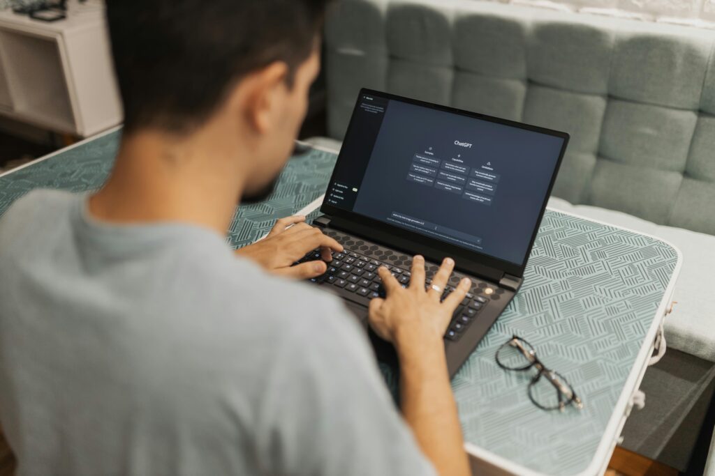 5 Ways AI Secretly Helps You Every Day